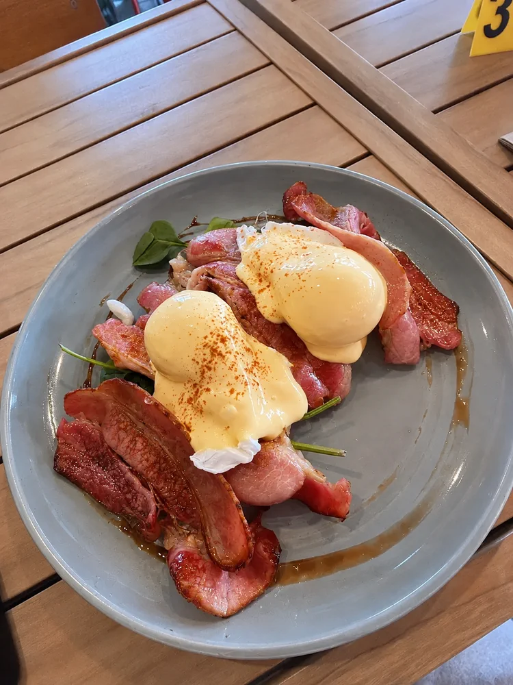 Eggs and toast served at Fat Cat Street Coffee
